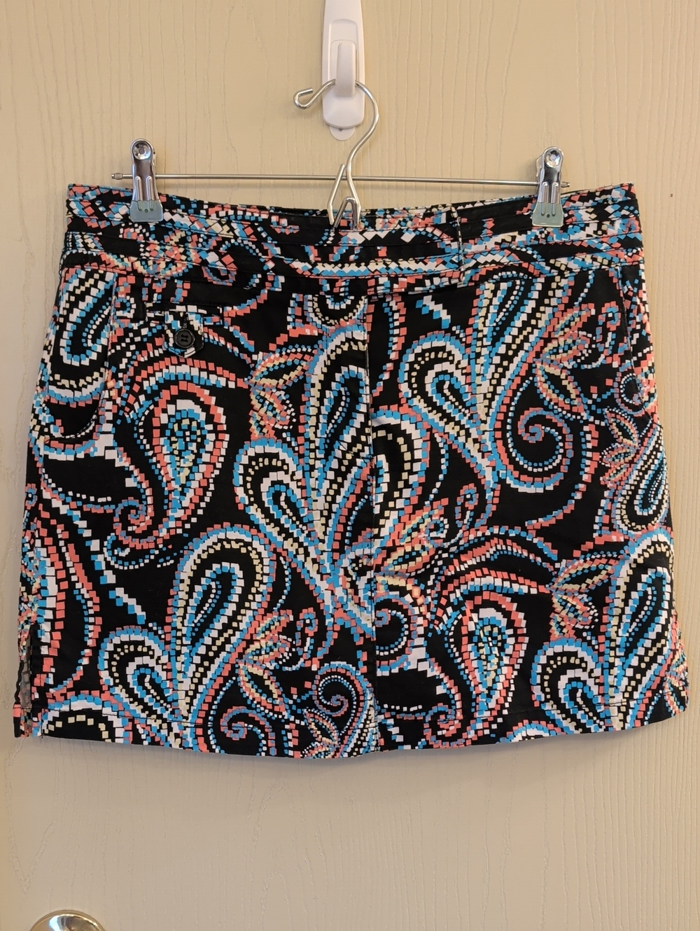 Bamboo Traders Black Paisley Mini Skort Size 10 | Coral & Teal
